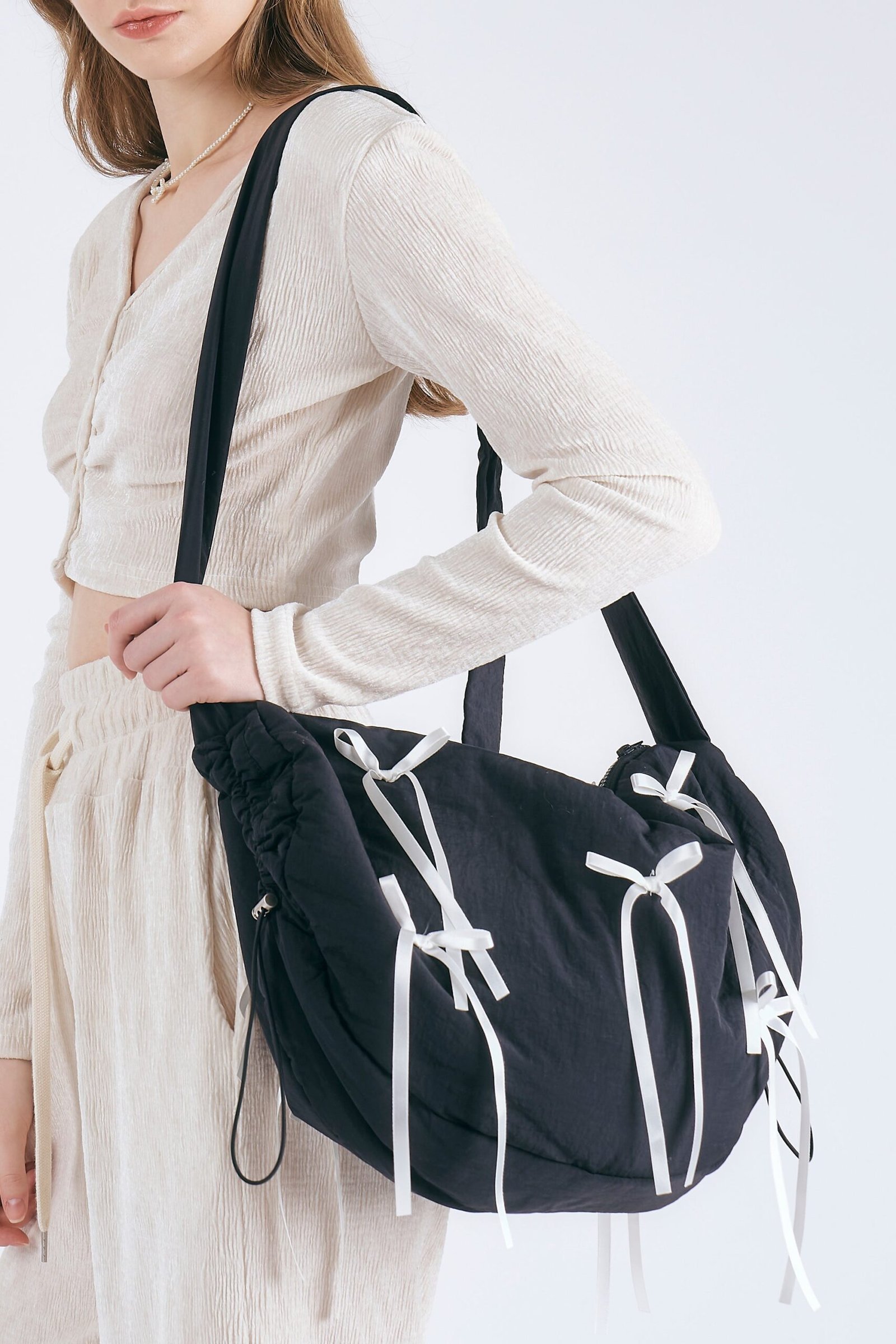 BaileyBowsNylonBag_02-scaled-1-1.jpg