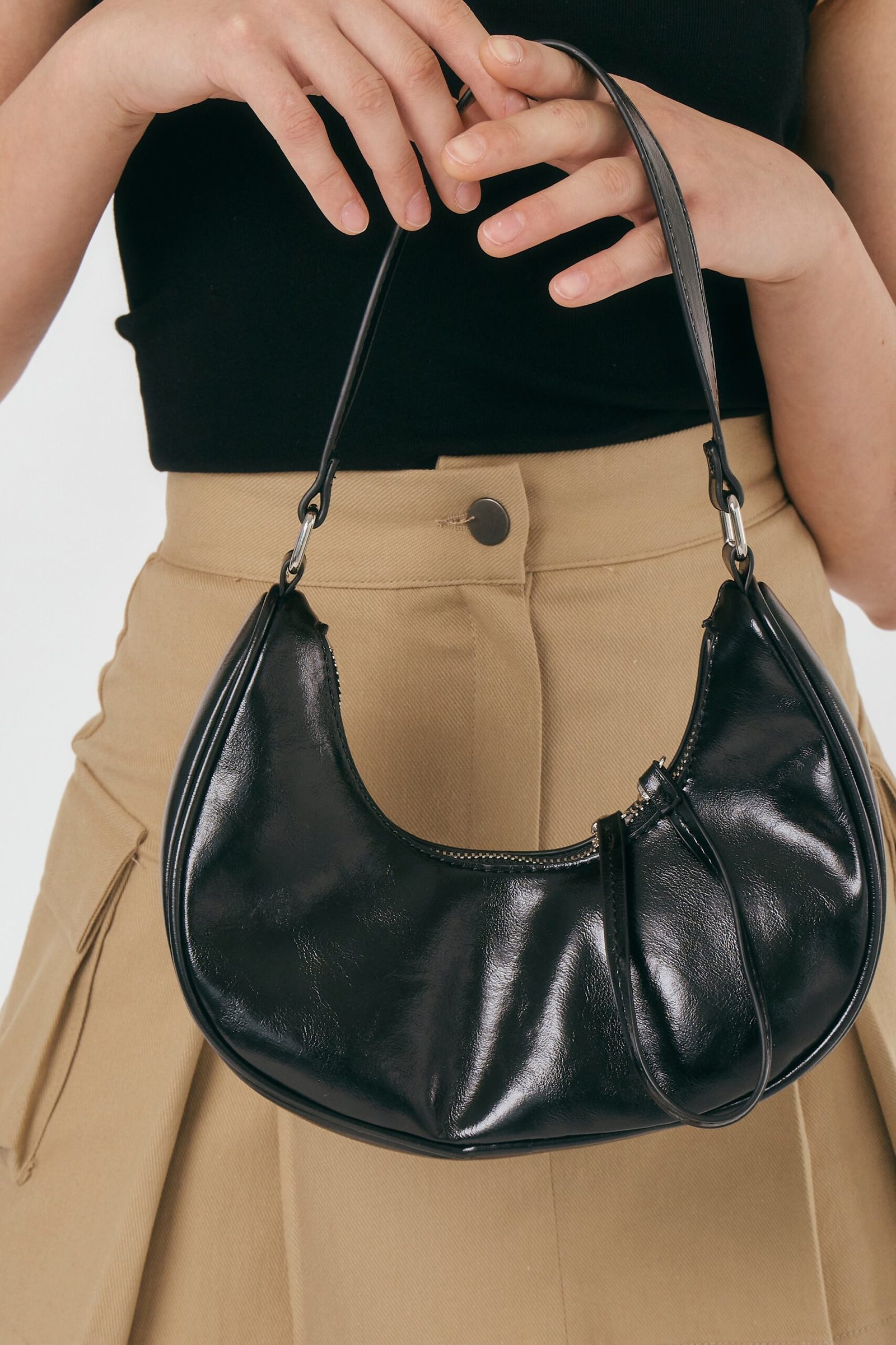 PetiteHoboBag_01-scaled-1-1.jpg