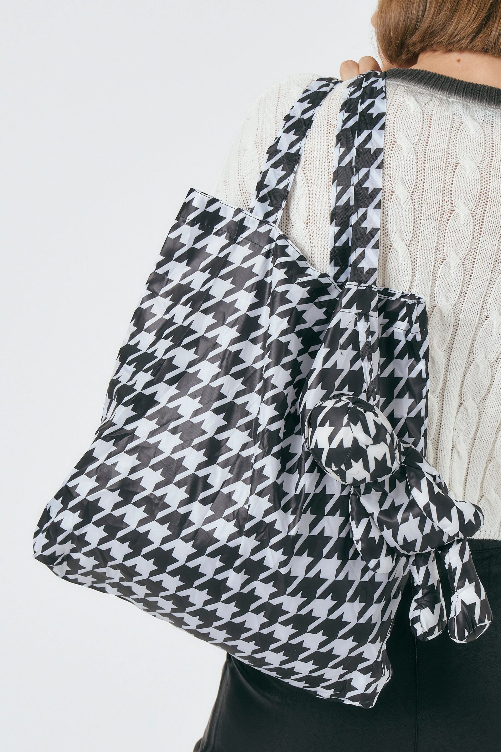 TeddyLightweightShopper_02_67461261-9e40-4143-ad39-dbece5b7f6e7-scaled-1-1.jpg